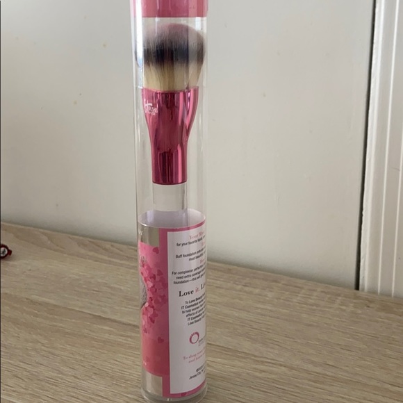 It brush Love Is The Foundation - Picture 2 of 3